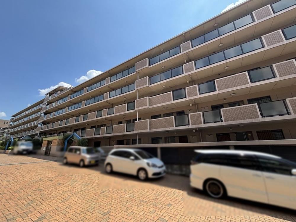 3LDK apartment in Ikoma, Nara - Photo 1