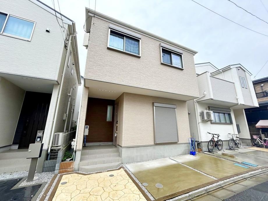 4LDK house in Urawa Ward, Saitama - Photo 1