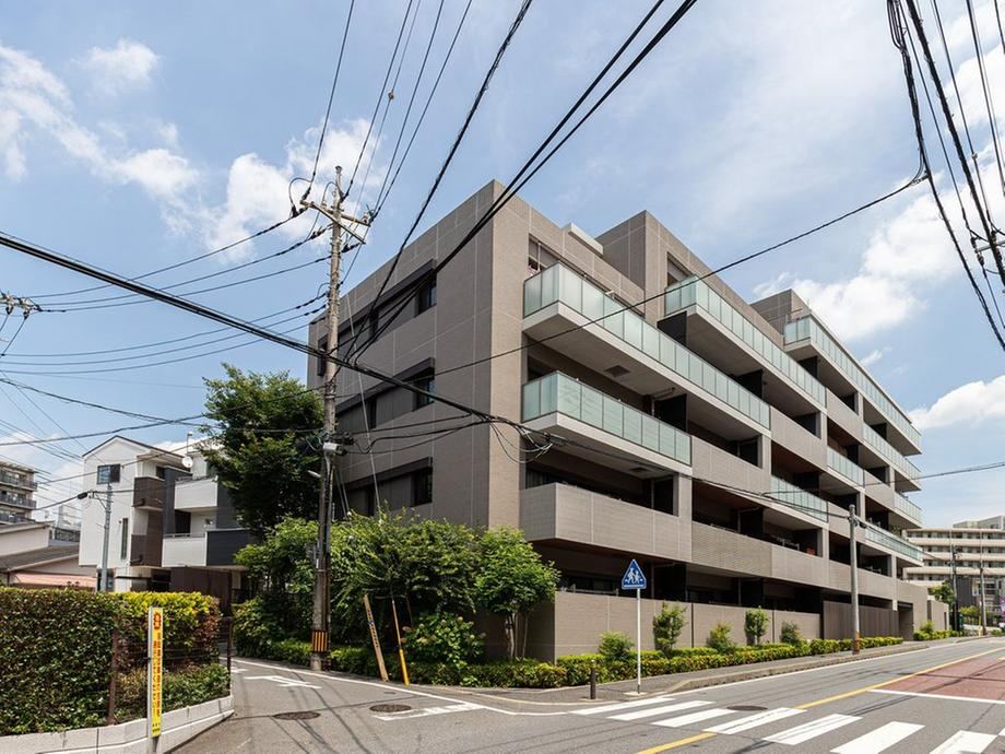 3LDK apartment in Asaka, Saitama - Photo 1