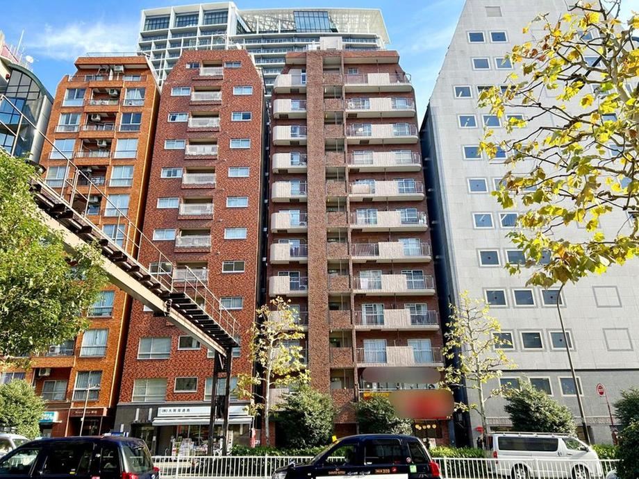 studio apartment in Shinjuku Ward, Tokyo - Photo 1