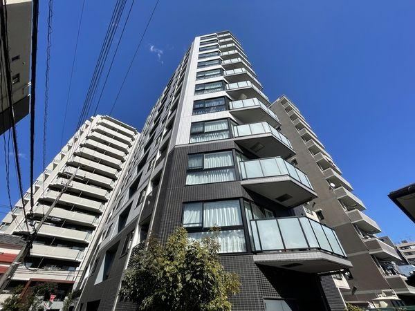 3LDK apartment in Fuchu, Tokyo - Photo 1