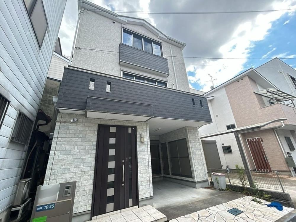 3LDK house in Shijonawate, Osaka - Photo 1
