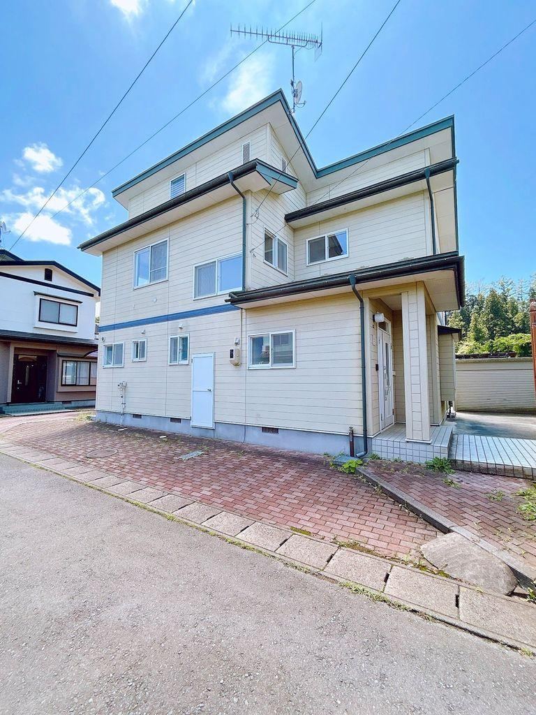 5LDK house in Morioka, Iwate - Photo 1