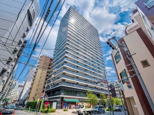2LDK apartment in Chiyoda Ward, Tokyo - Photo 1