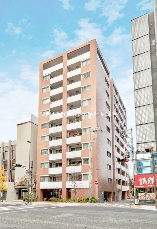 3LDK apartment in Amagasaki, Hyogo - Photo 1