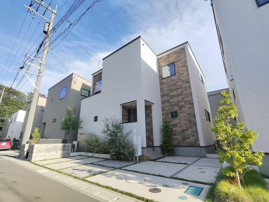2LDK house in Nagareyama, Chiba - Photo 1