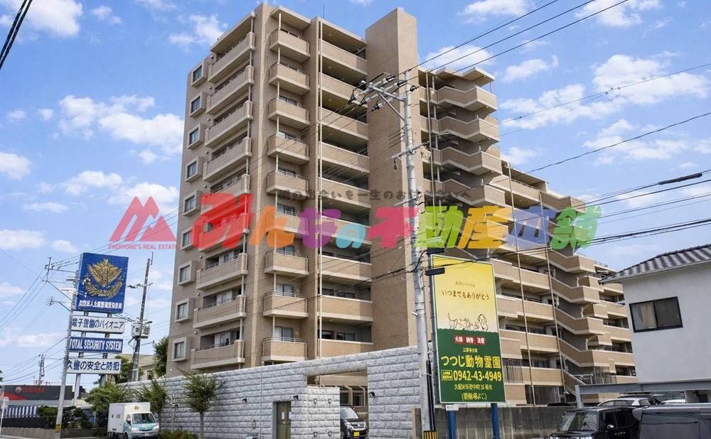5LDK apartment in Kurume, Fukuoka - Photo 1