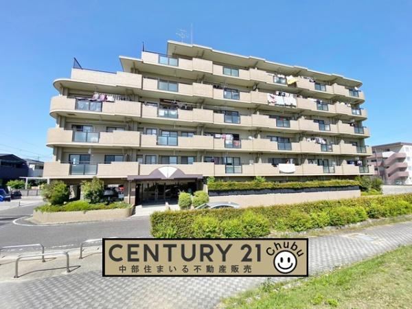 3LDK apartment in Toyota, Aichi - Photo 1