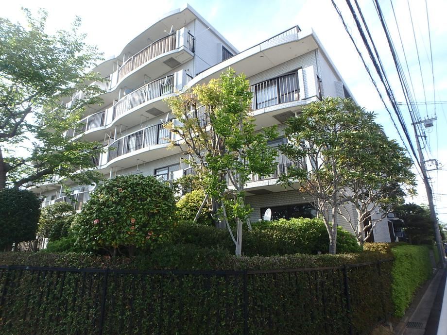 2LDK+S apartment in Matsudo, Chiba - Photo 1