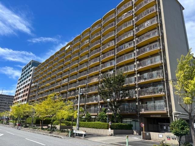 3LDK apartment in Mihama Ward, Chiba - Photo 1