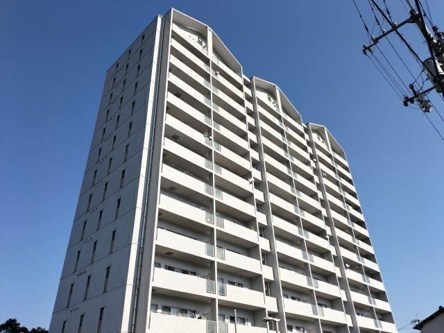 4LDK apartment in Kochi, Kochi - Photo 1