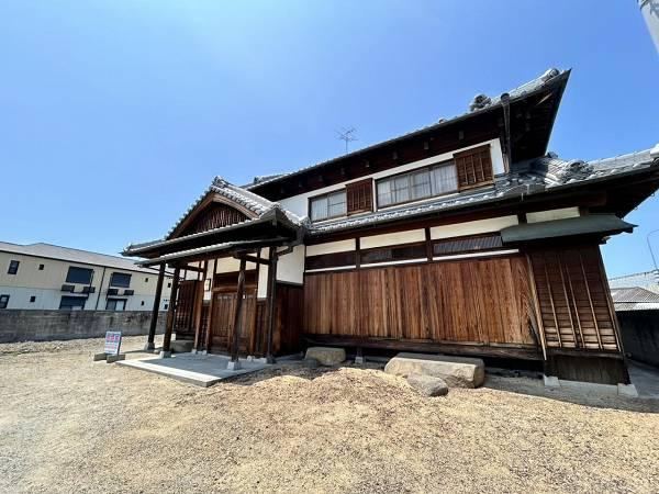 6LDK+S house in Kaizuka, Osaka - Photo 1