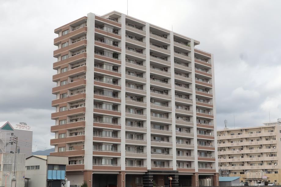 3LDK apartment in Shimizu Ward, Shizuoka - Photo 1