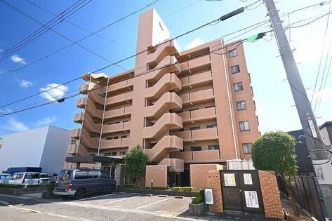 3LDK apartment in Kita Ward, Okayama - Photo 1