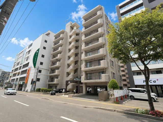 1LDK apartment in Kita Ward, Sapporo, Hokkaido - Photo 1