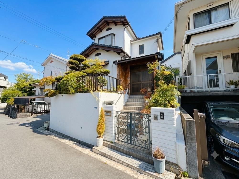 5DK house in Neyagawa, Osaka - Photo 1