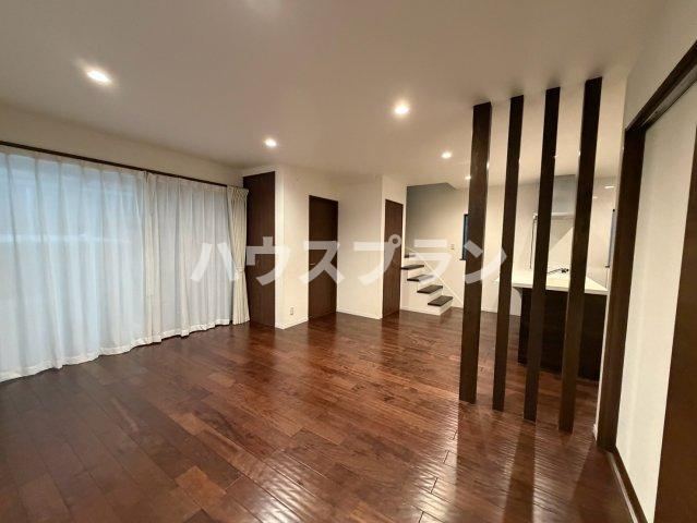 4LDK house in Neyagawa, Osaka - Photo 1