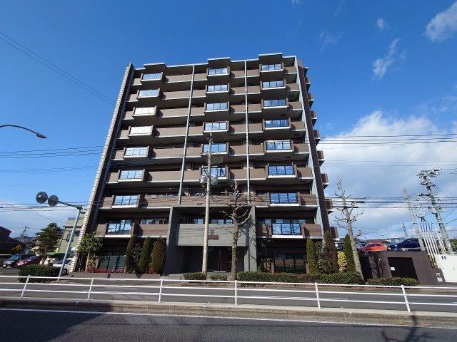 4LDK apartment in Wakamatsu Ward, Kitakyushu, Fukuoka - Photo 1