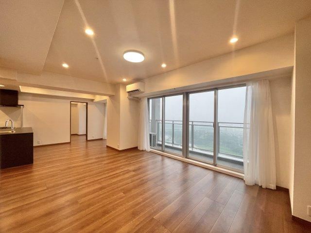 3LDK apartment in Koto Ward, Tokyo - Photo 1