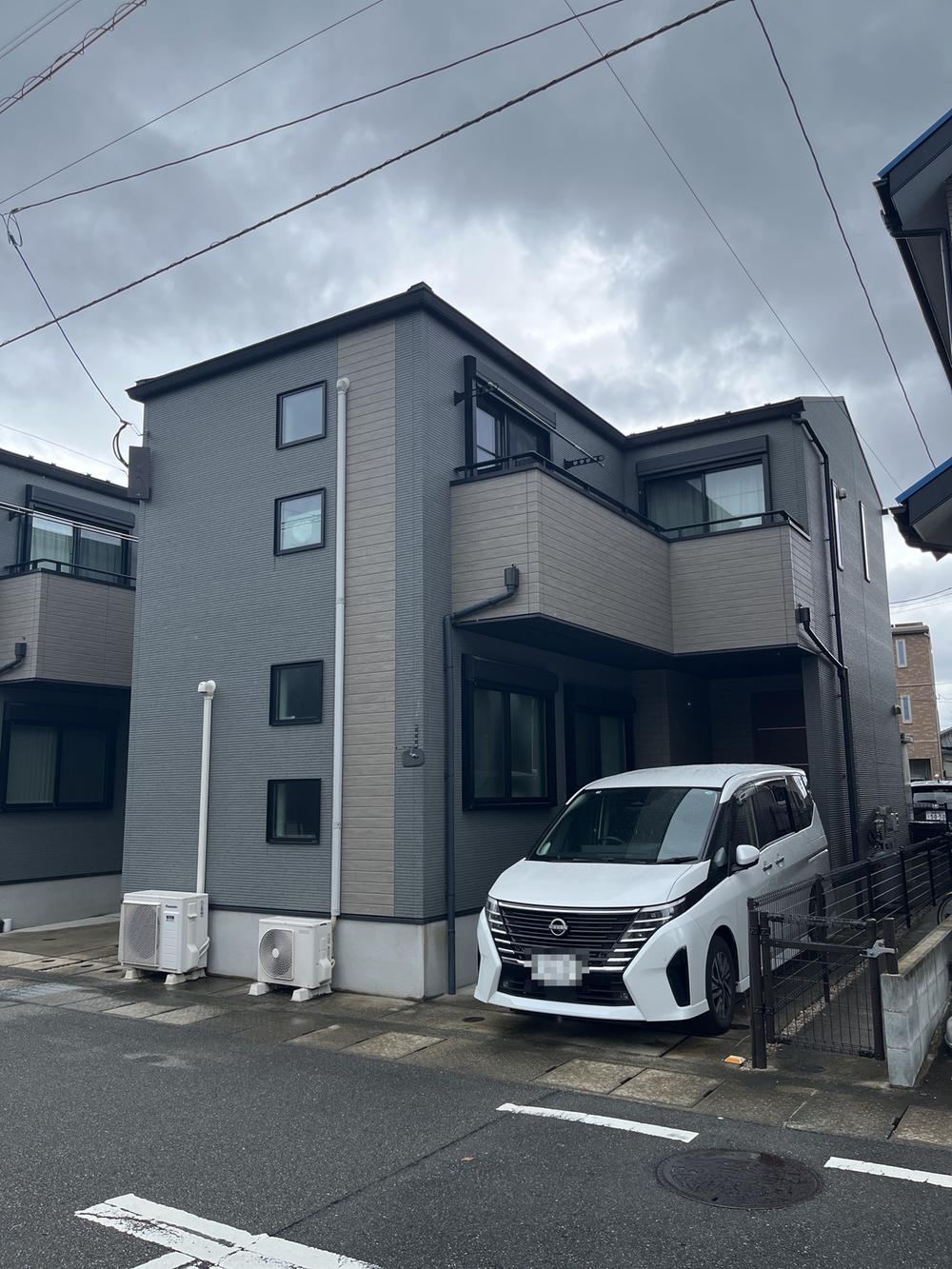 4LDK house in Onojo, Fukuoka - Photo 1