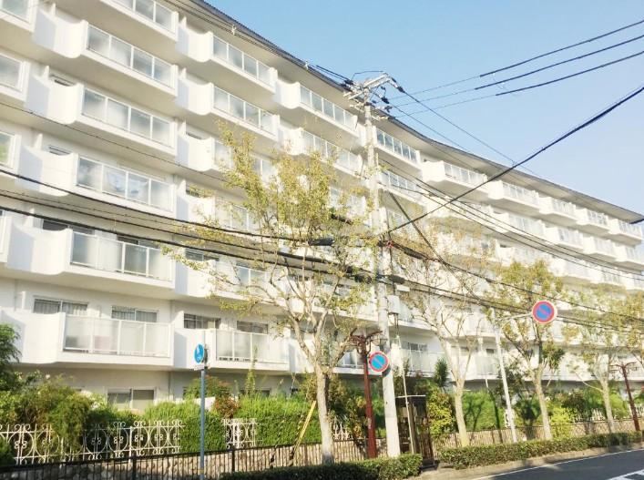 2LDK apartment in Ashiya, Hyogo - Photo 1