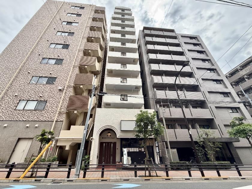 2LDK apartment in Toshima Ward, Tokyo - Photo 1