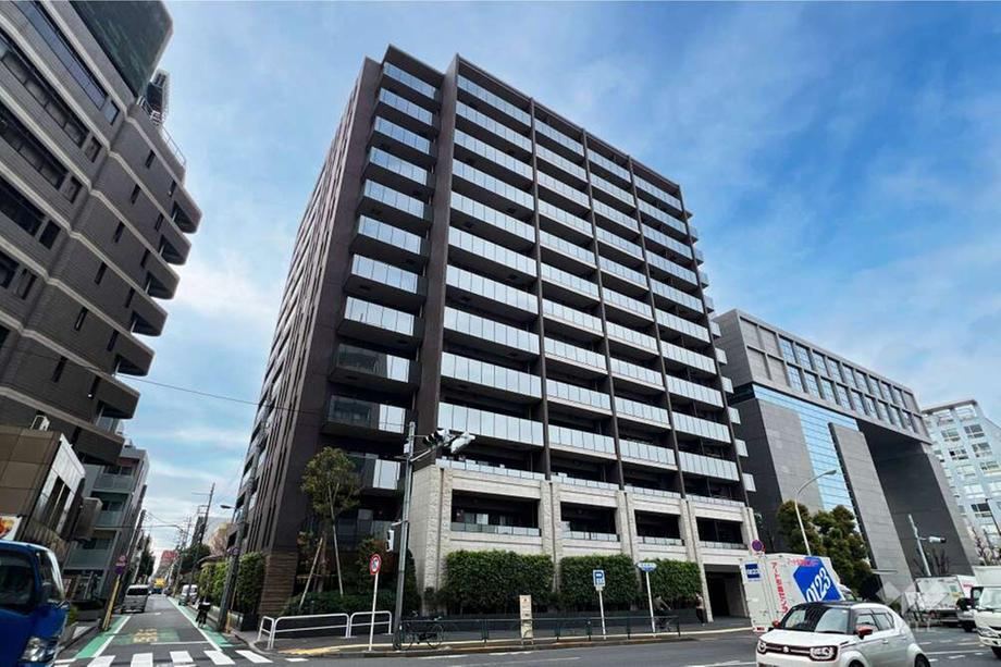 1LDK apartment in Shinjuku Ward, Tokyo - Photo 1