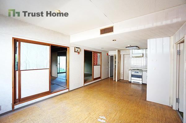 6LDK+S apartment in Higashinada Ward, Kobe, Hyogo - Photo 1