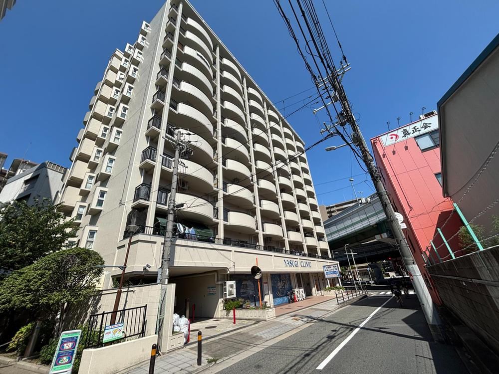 3LDK apartment in Kita Ward, Osaka - Photo 1