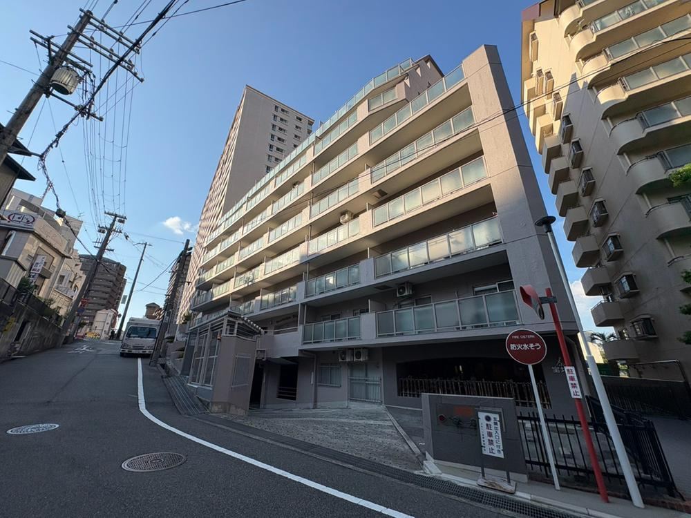 3LDK apartment in Takarazuka, Hyogo - Photo 1