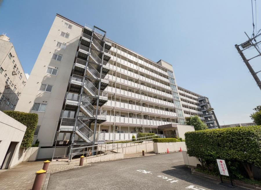 2LDK+S apartment in Yamato, Kanagawa - Photo 1