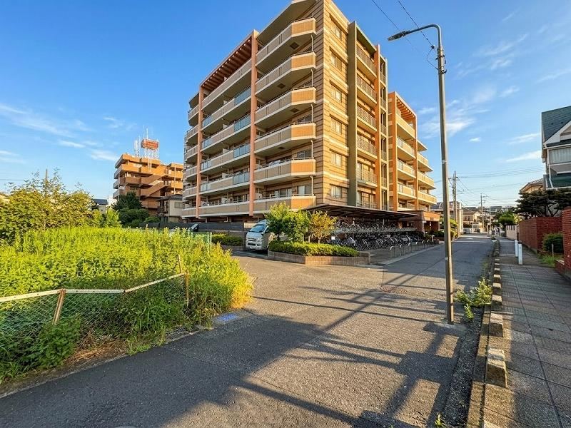 3LDK apartment in Soka, Saitama - Photo 1