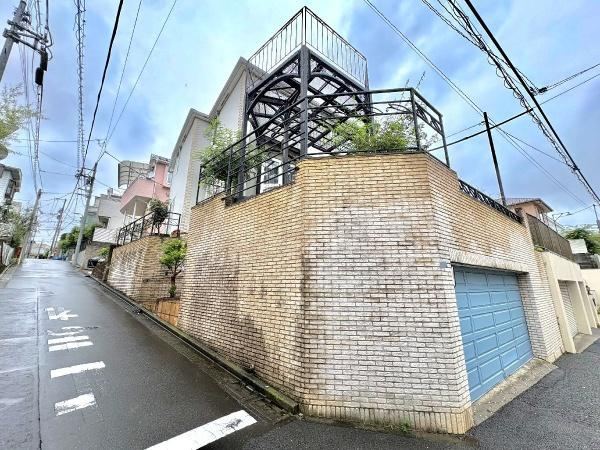 3LDK house in Ota Ward, Tokyo - Photo 1