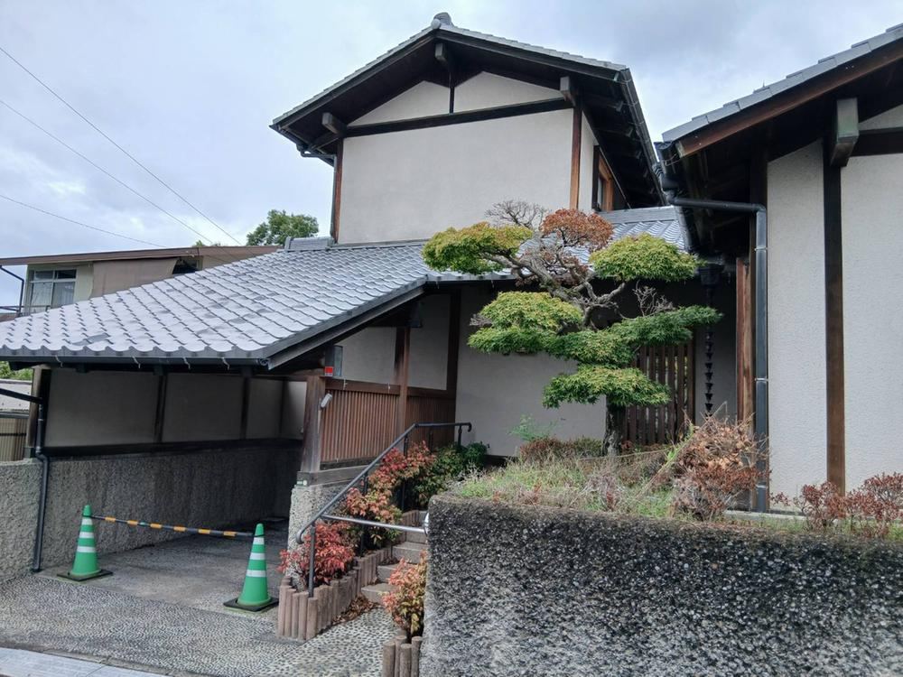 5DK house in Matsuyama, Ehime - Photo 1
