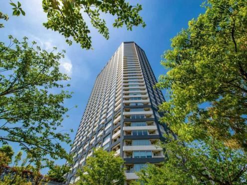 3LDK apartment in Shinjuku Ward, Tokyo - Photo 1