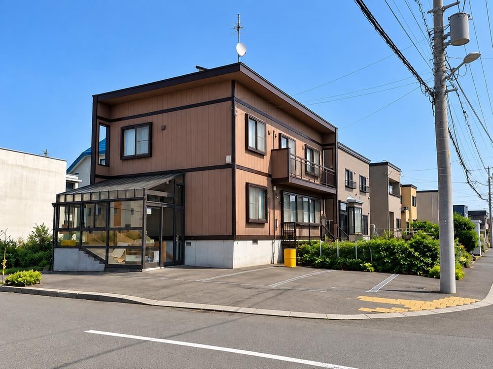 5LDK house in Higashi Ward, Sapporo, Hokkaido - Photo 1