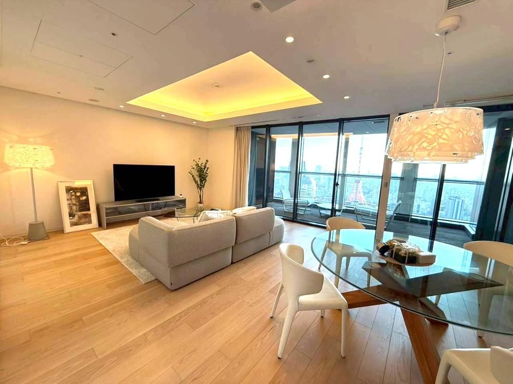 1LDK apartment in Minato Ward, Tokyo - Photo 1