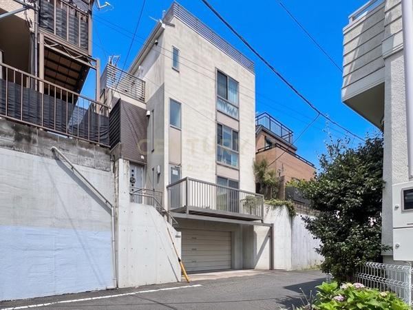 5LDKK+S house in Shinagawa Ward, Tokyo - Photo 1