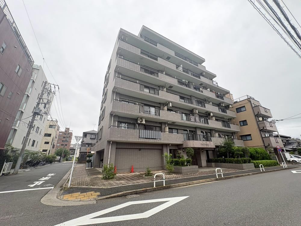 3LDK apartment in Edogawa Ward, Tokyo - Photo 1