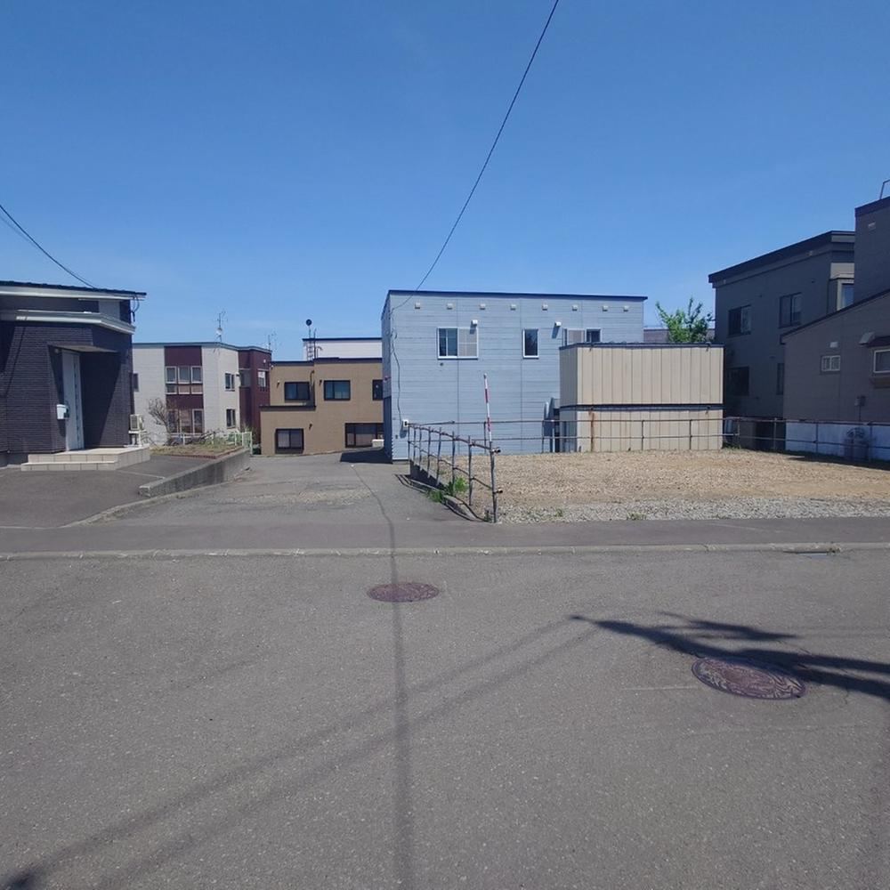 426 m² land in Toyohira Ward, Sapporo, Hokkaido - Photo 1