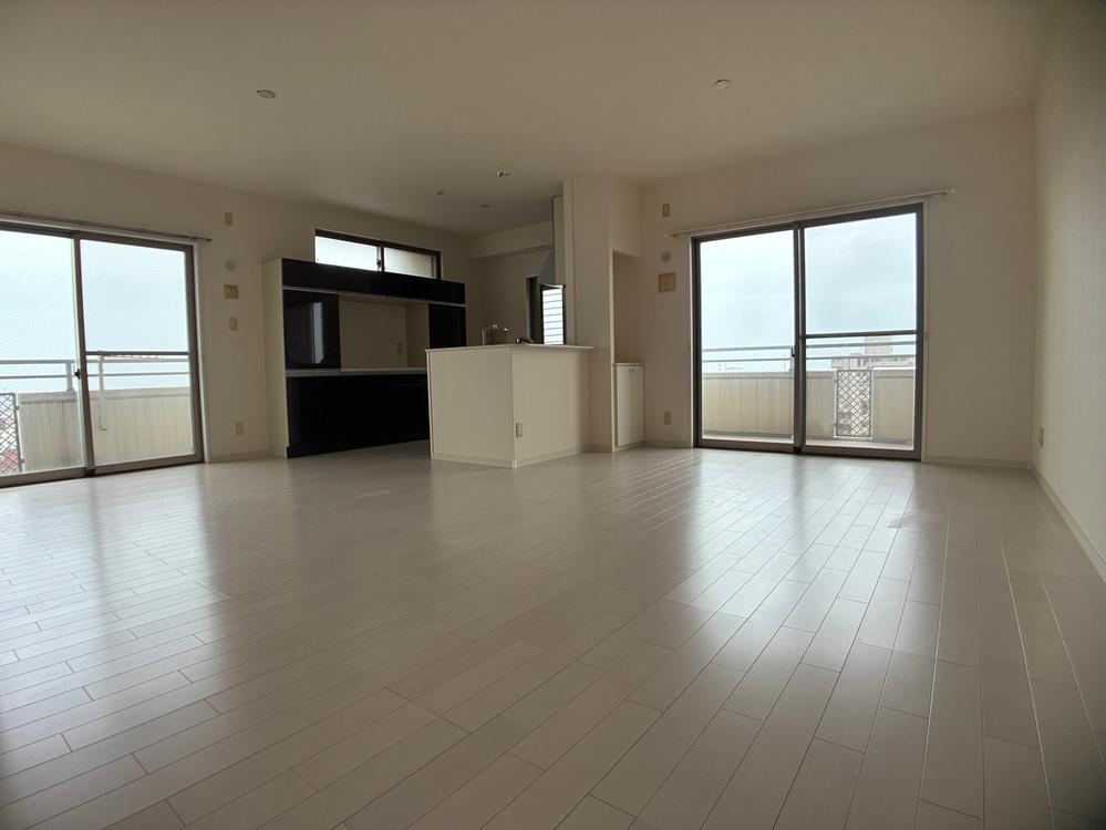 2LDK+S apartment in Ube, Yamaguchi - Photo 1