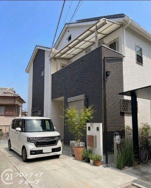 4LDK house in Higashiosaka, Osaka - Photo 1
