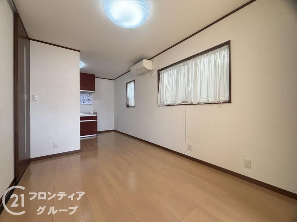 4LDK house in Kadoma, Osaka - Photo 1