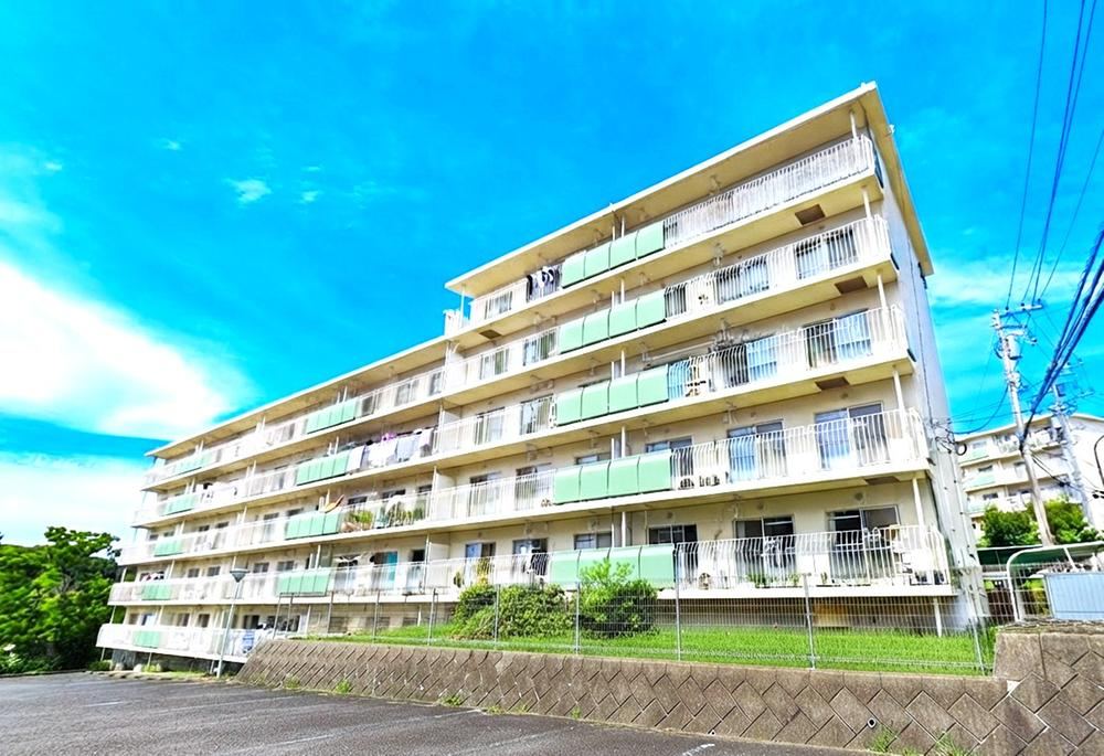 3LDK apartment in Yokosuka, Kanagawa - Photo 1
