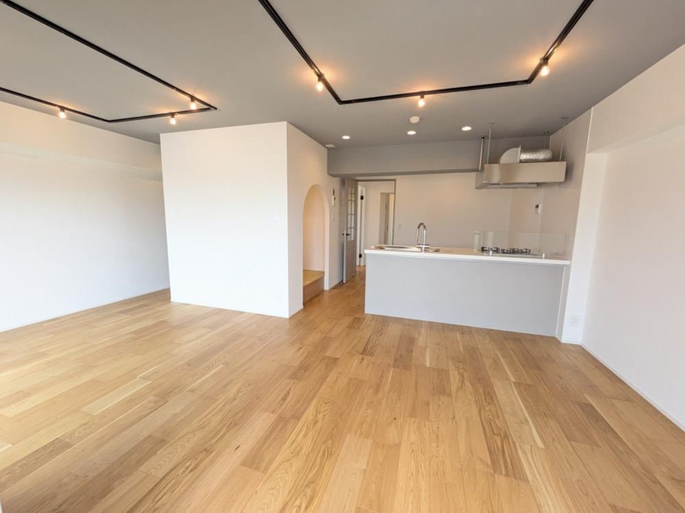 2LDK apartment in Koto Ward, Tokyo - Photo 1