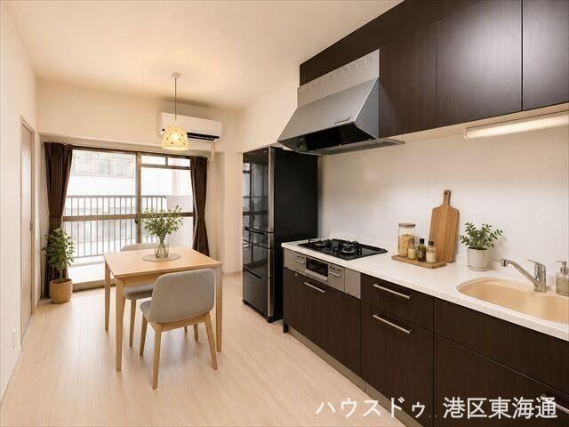 3LDK apartment in Minato Ward, Nagoya, Aichi - Photo 1
