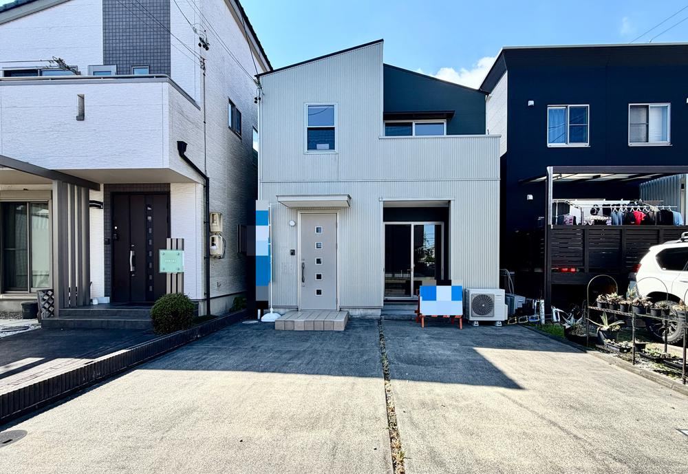 3LDK house in Shimizu Ward, Shizuoka - Photo 1