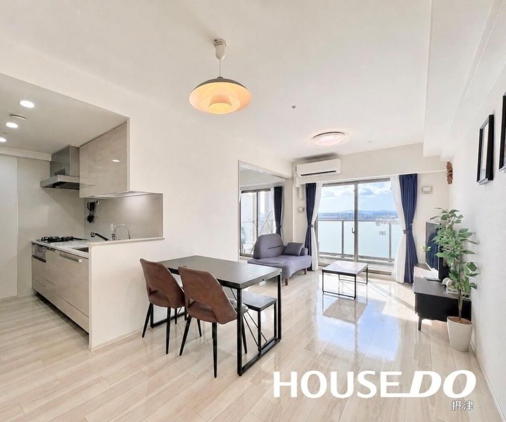 2LDK apartment in Settsu, Osaka - Photo 1