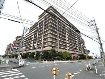 3LDK apartment in Shiraoka