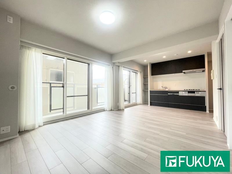 3LDK apartment in Higashisumiyoshi Ward, Osaka - Photo 1